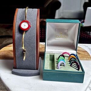 Gucci ~Interchangeable 12 Colors Bezel Gold Quartz (Serial # 0892688) Wristwatch